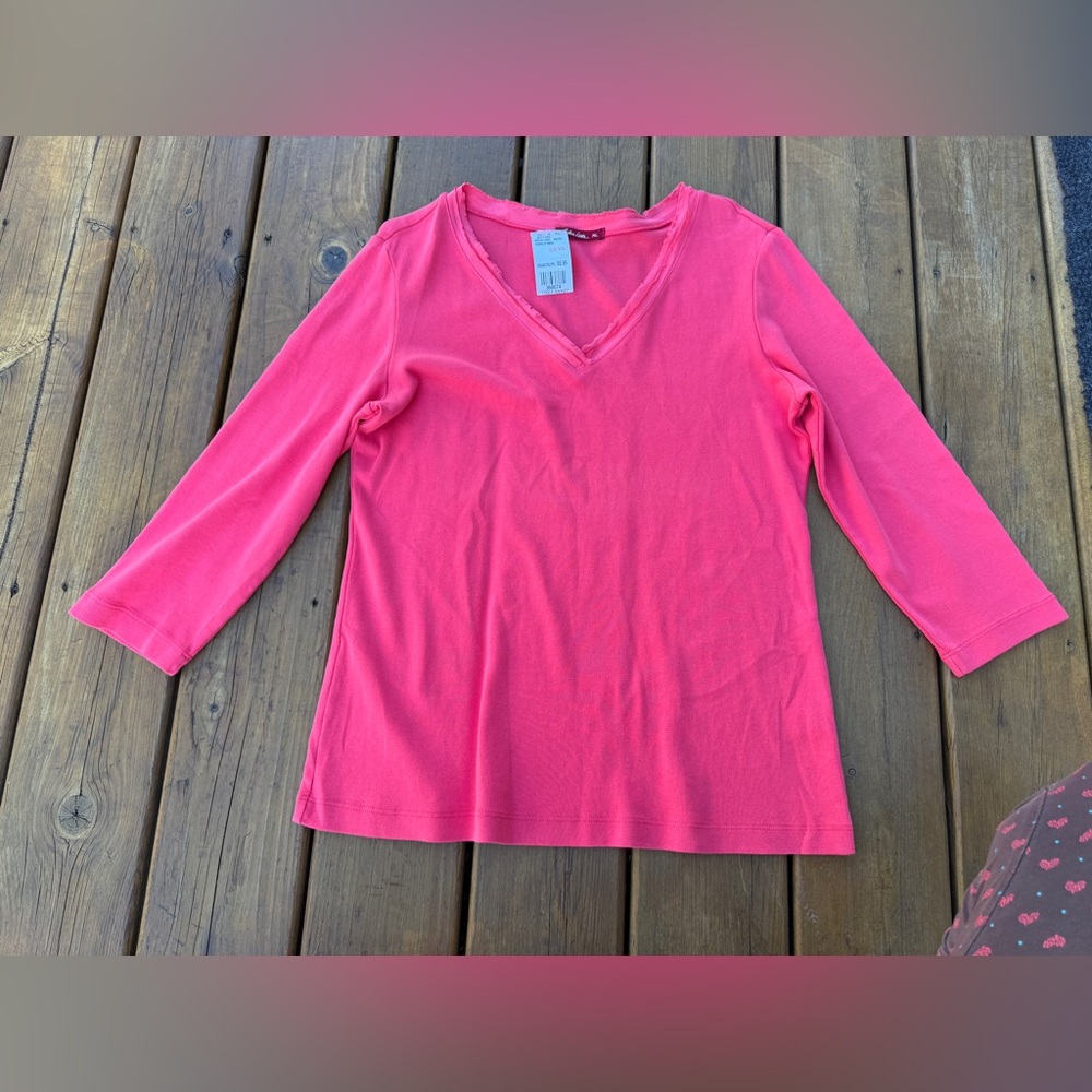 Barbara Lesser V- Neck 3/4 Sleeve Blouse size XL Color Torch Red